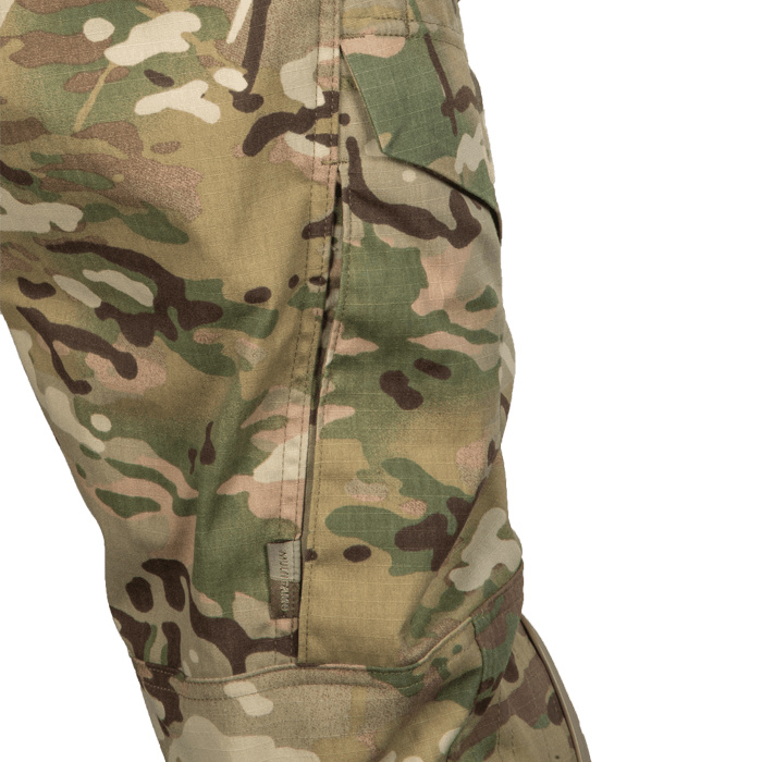 Low profile cargo pocket