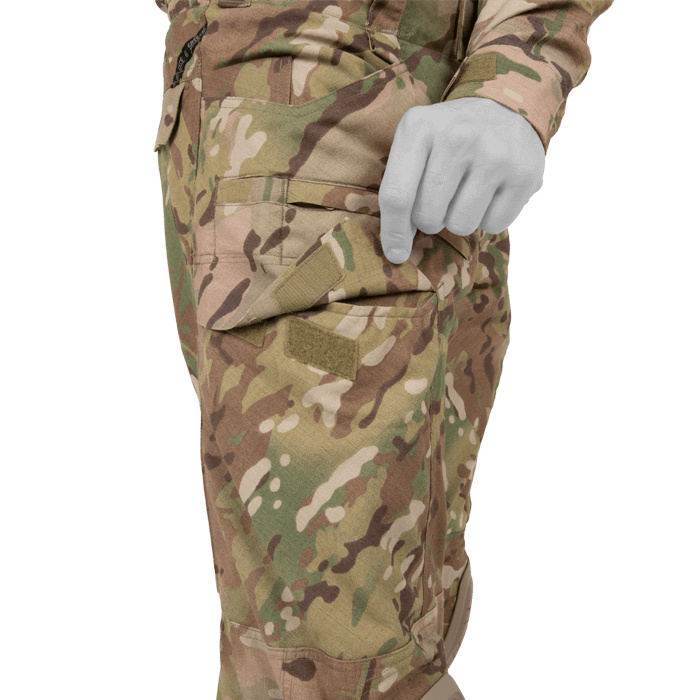 Set in low profile thigh cargo pock