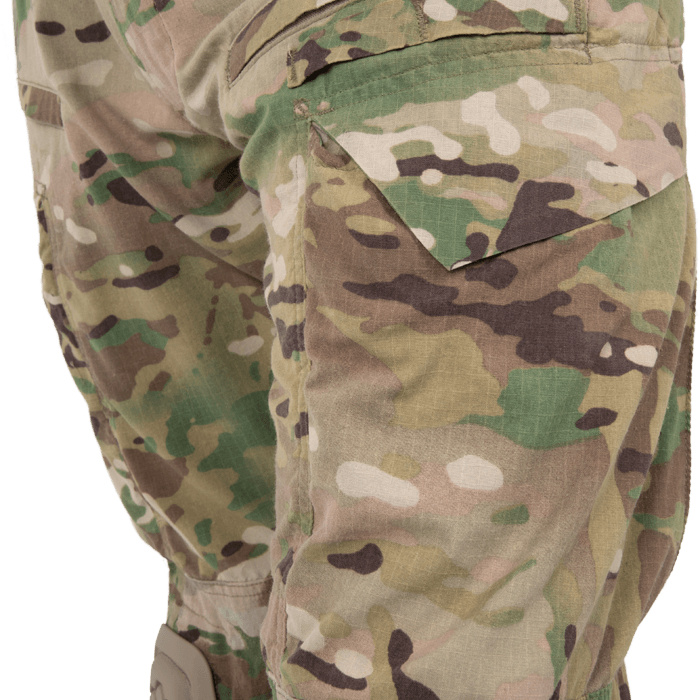Low profile cargo pocket