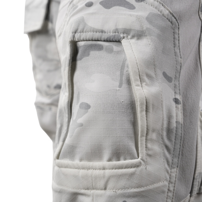 Designed for use with removable AIRFLEX COMBAT KNEE PADS (sold separately)