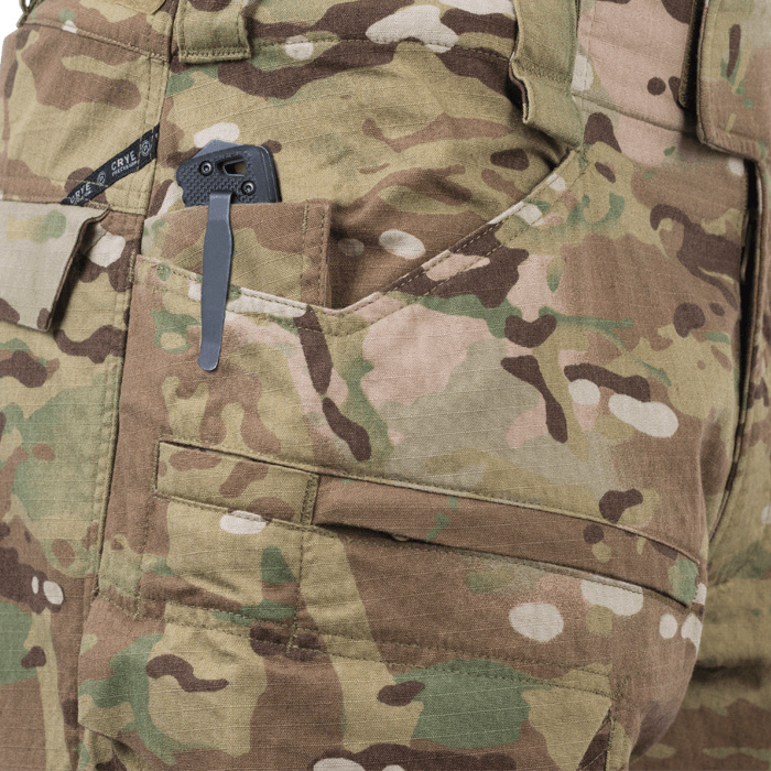 Dedicated knife pocket