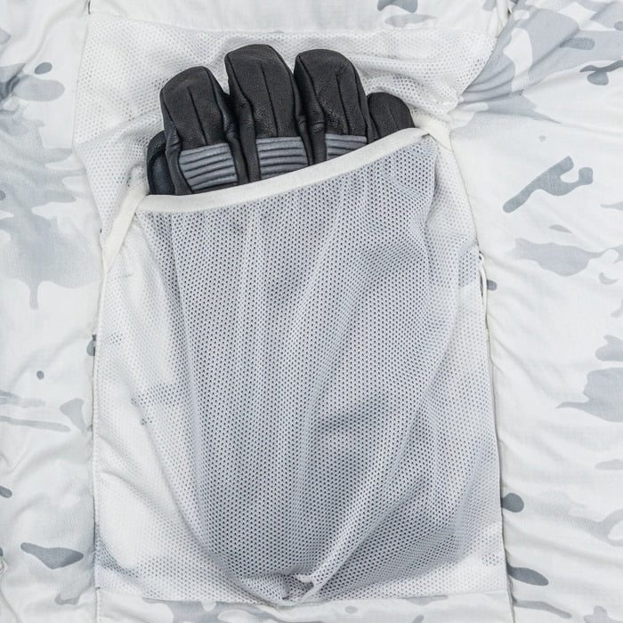8. Interior mesh pockets