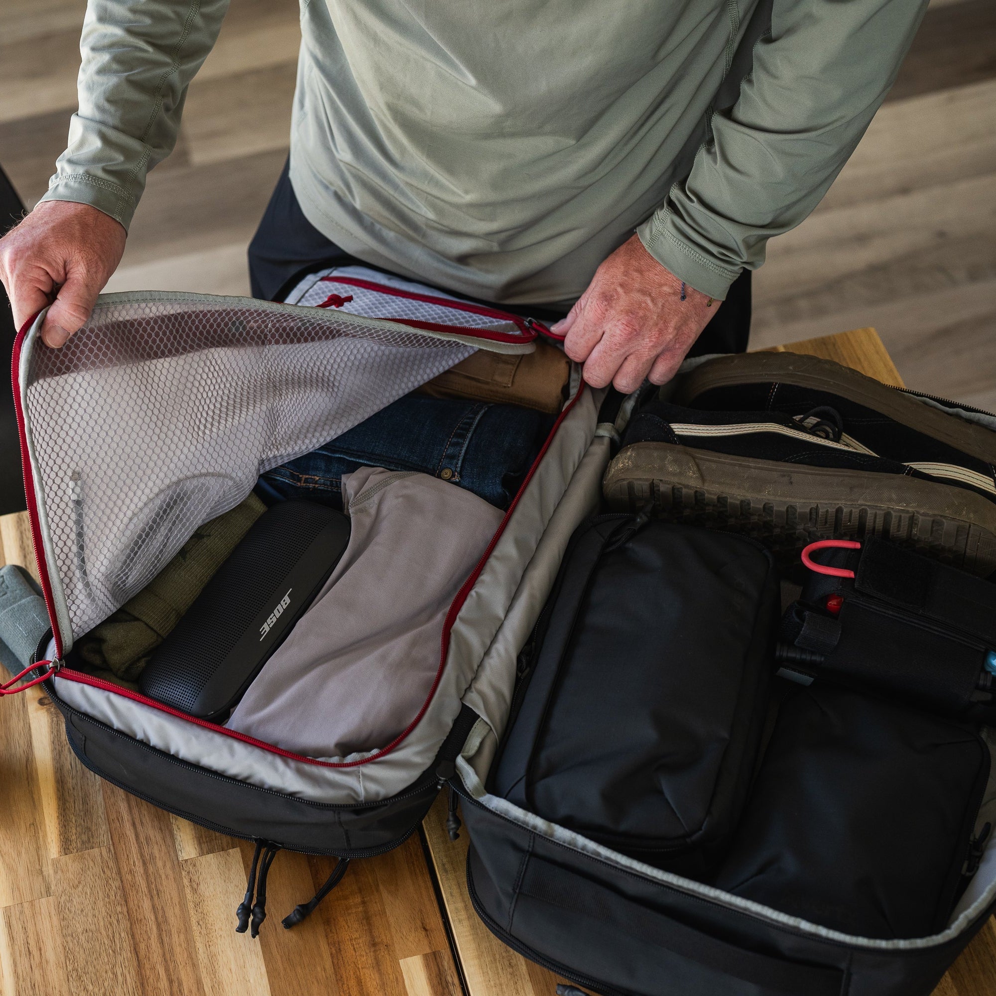 Vertx Urban Ghost Weekender 36L Travel Bag