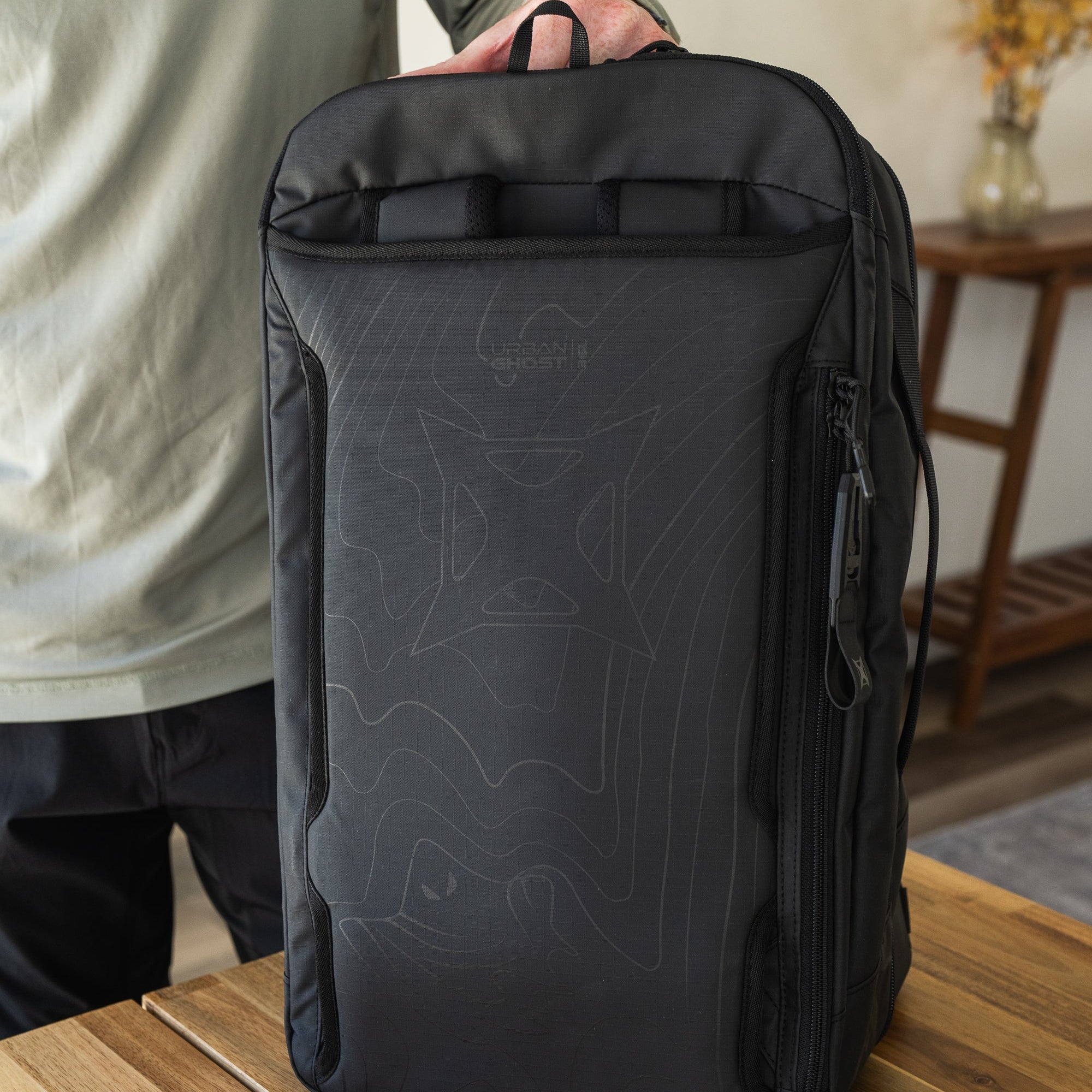 Vertx Urban Ghost Weekender 36L Travel Bag