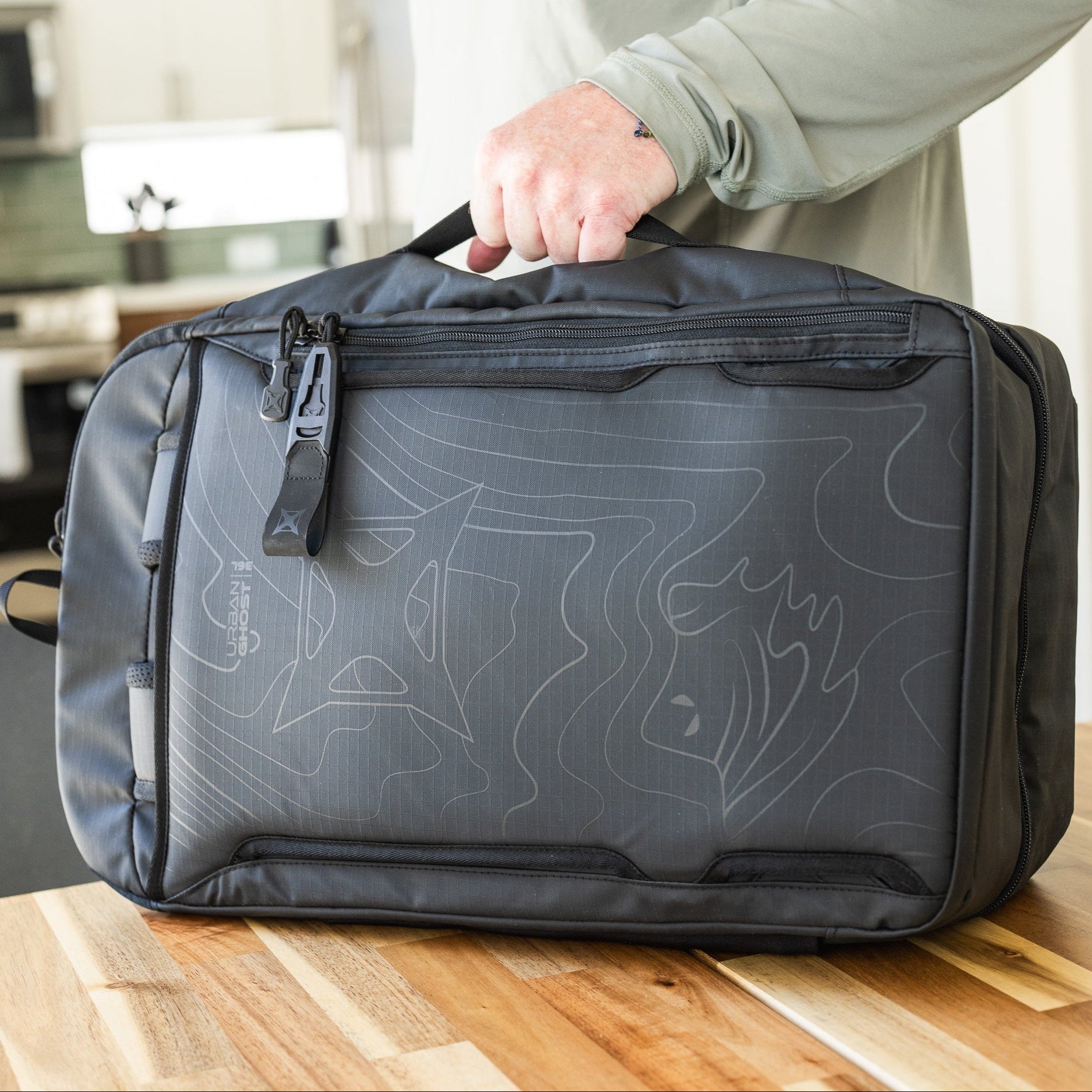 Vertx Urban Ghost Weekender 36L Travel Bag