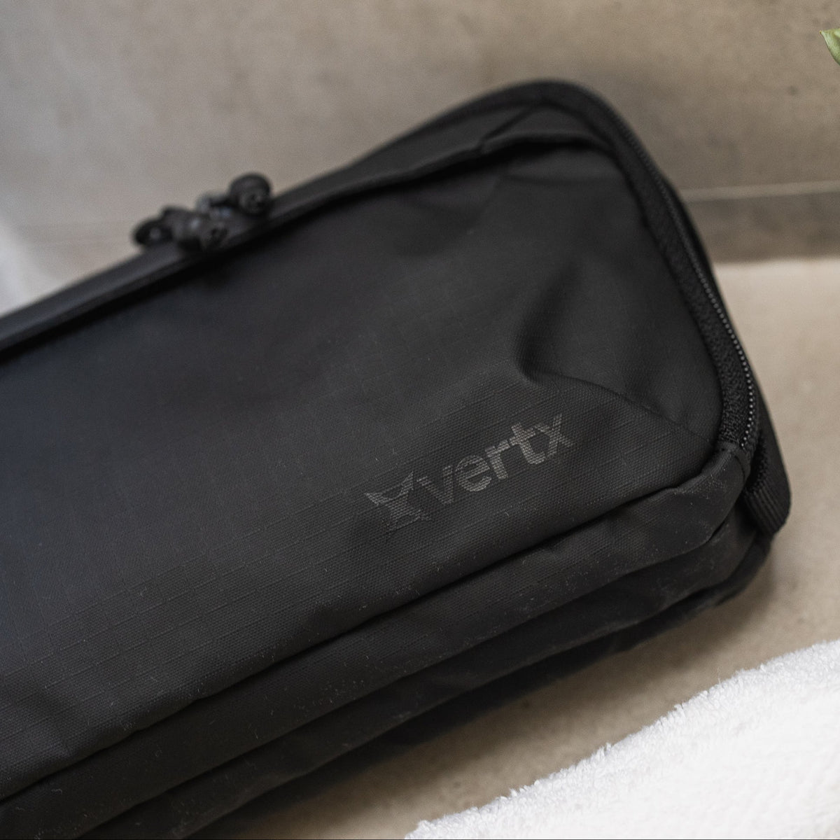 Vertx Urban Ghost Dopp Kit