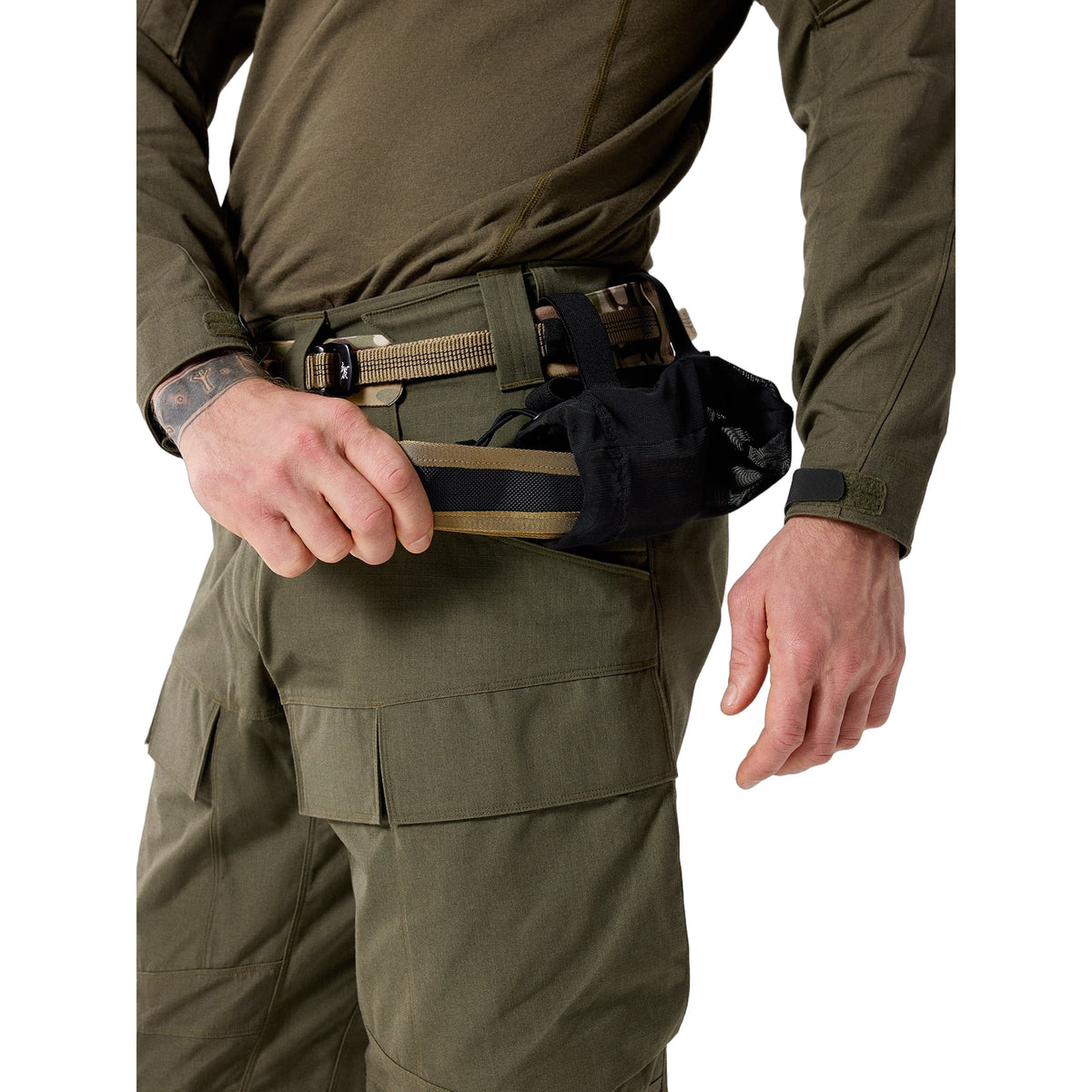 E220 Rigger s Harness Multicam II Detail 1
