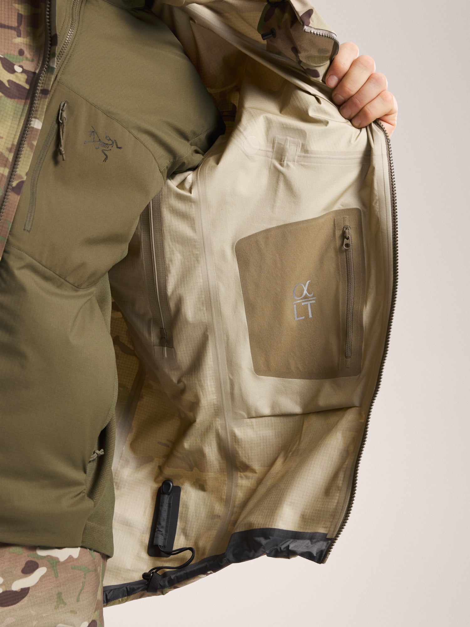 Alpha Jacket LT MultiCam Gen 2.1 Multicam Detail 1