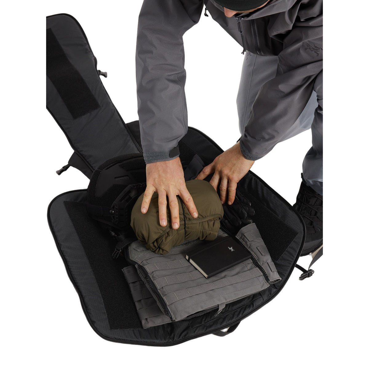 Assault Pack 45 Black Hover