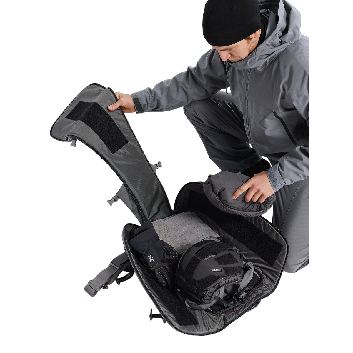 Assault Pack 45 Wolf Hover