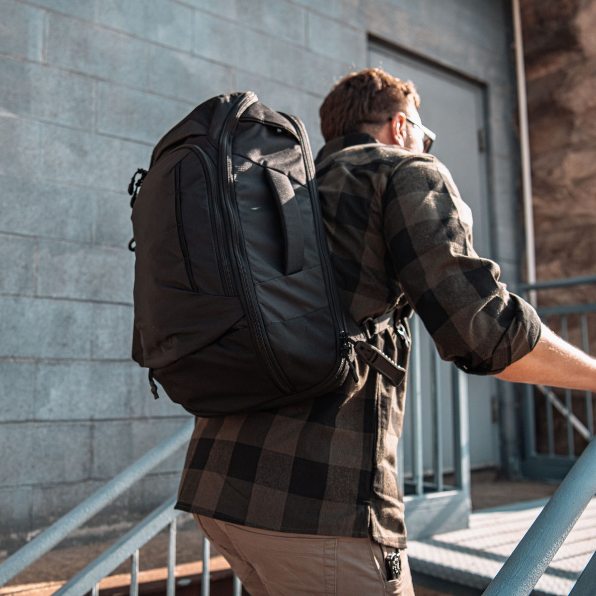 Vertx Gamut 22L Sling