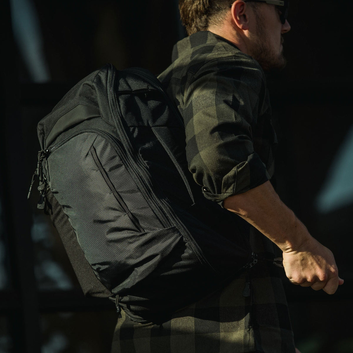 Vertx Gamut 22L Sling