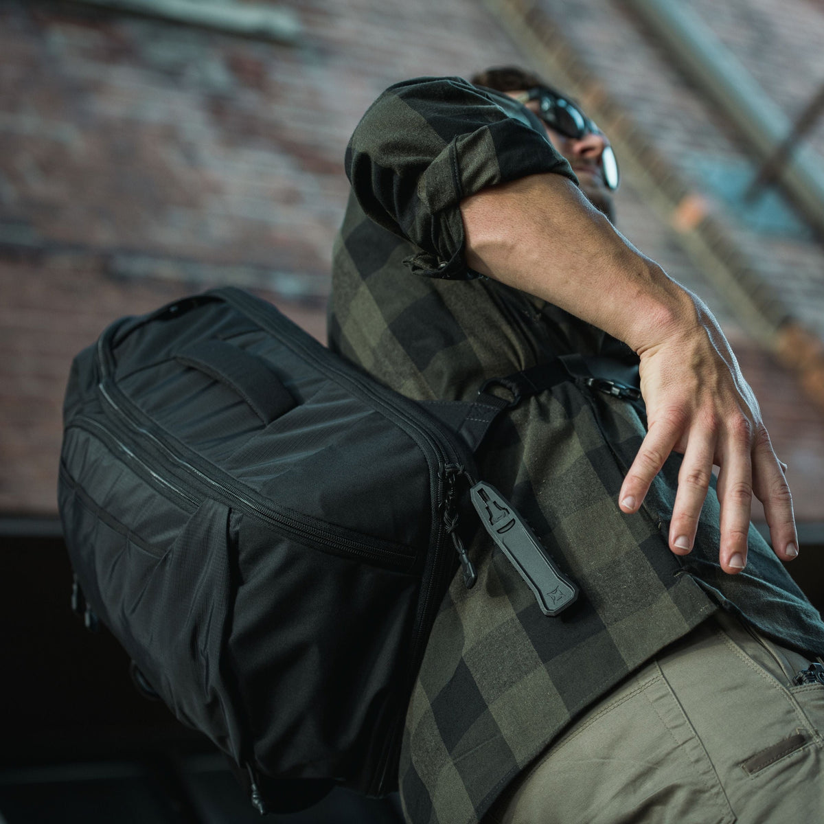 Vertx Gamut 18L Sling