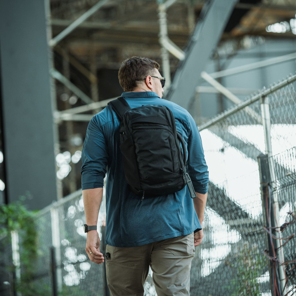Vertx Gamut 18L Sling