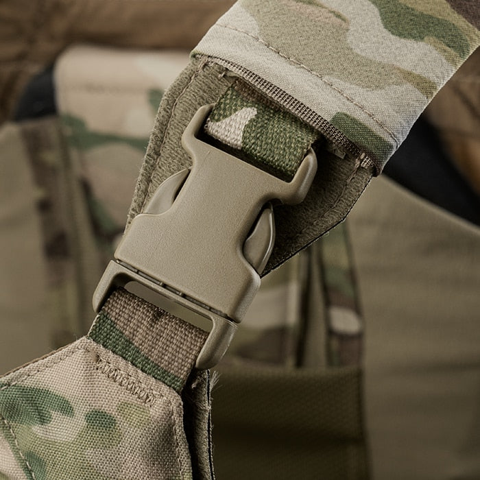 Optional, quick-release shoulder attachment