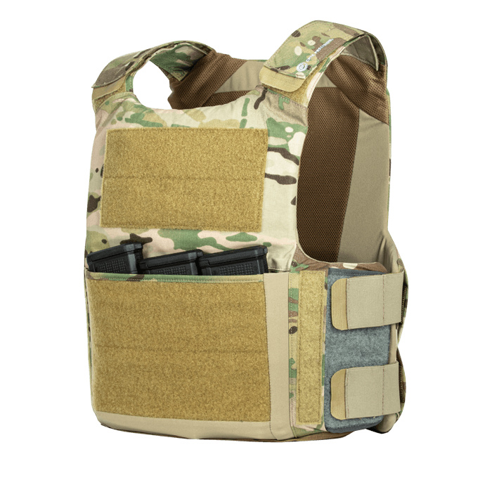 INTEGRATED MAGAZINE POUCH THAT HOLDS UP TO THREE 5.56 MAGAZINES