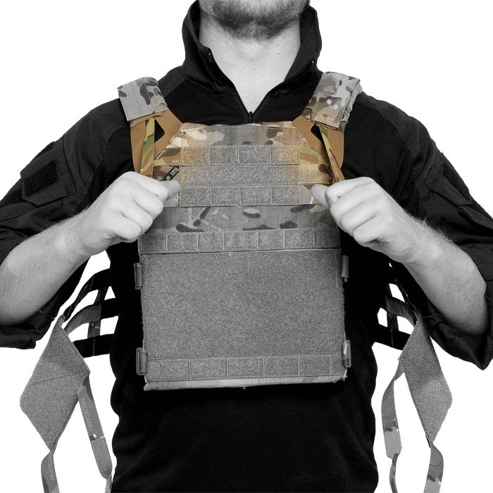 Shoulder strap e-doff pull tabs